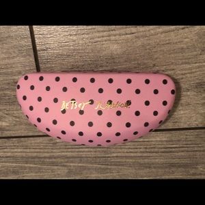 Betsey Johnson Accessories - Betsey Johnson hard clam shell sunglasses case Betsey Johnson Accessories - Betsey Johnson hard clam shell sunglasses case